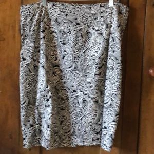 Talbots 18W black and white skirt.